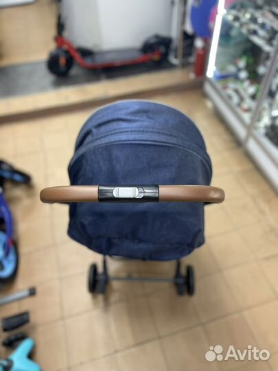 Прогулочная коляска corol
