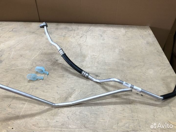 Трубка кондиционера Explorer 2011-2019 сломана