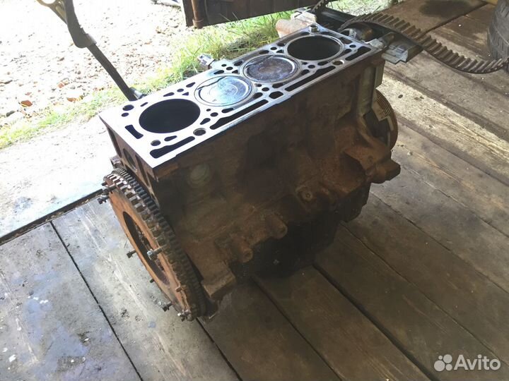 Двигатель,блок Рено Логан,Лада Ларгус 1.6 16 К4М