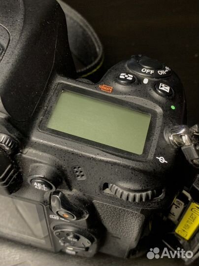 Зеркальный фотоаппарат Nikon d7000 + 2 обьектива