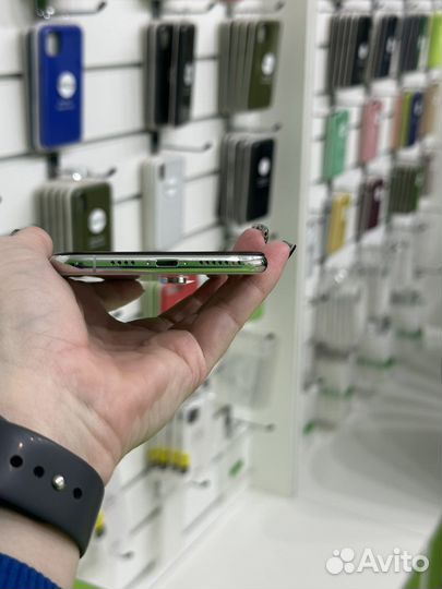 iPhone Xs, 64 ГБ