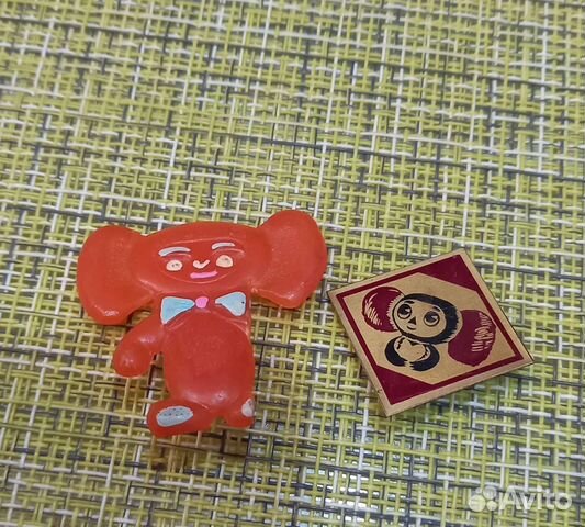 Значок чебурашка винтаж и другие мультгерои