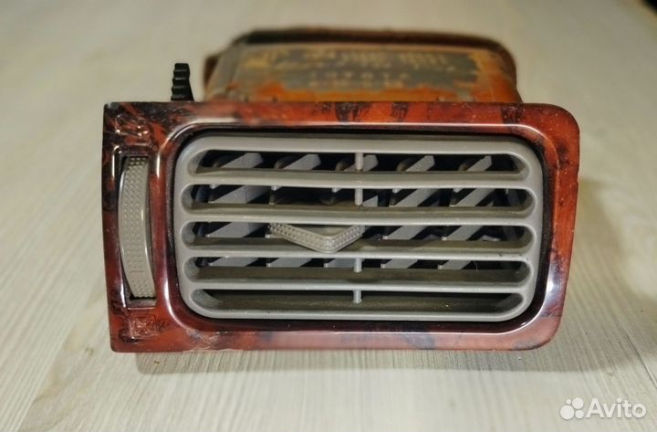 Дефлектор / воздуховод левый Toyota Corolla E120