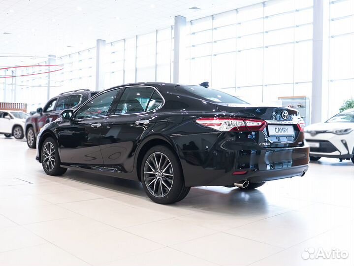 Toyota Camry 2.0 CVT, 2022