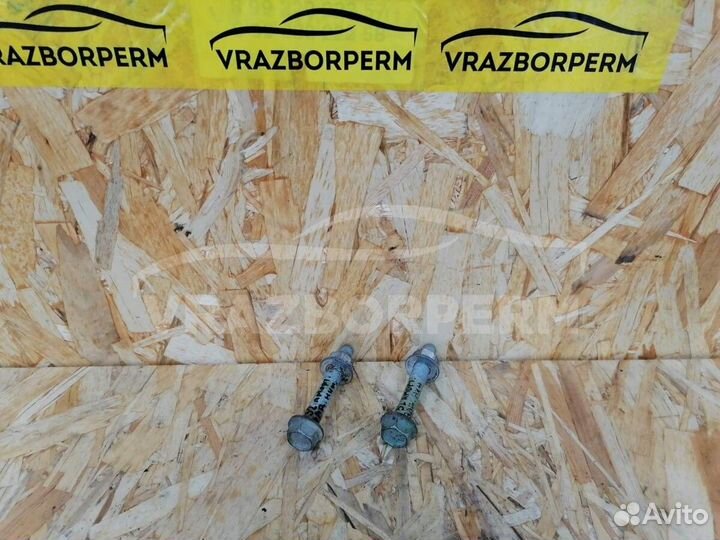 Болт крепления амортизатора зад. Nissan X-Trail