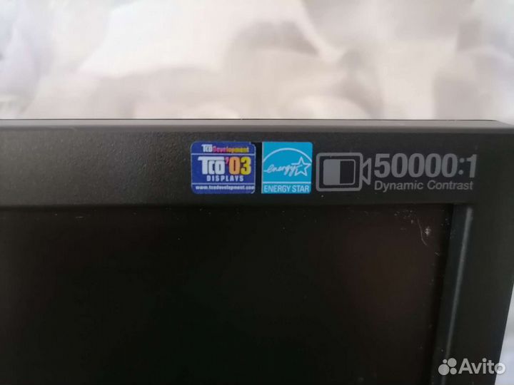 Монитор Samsung