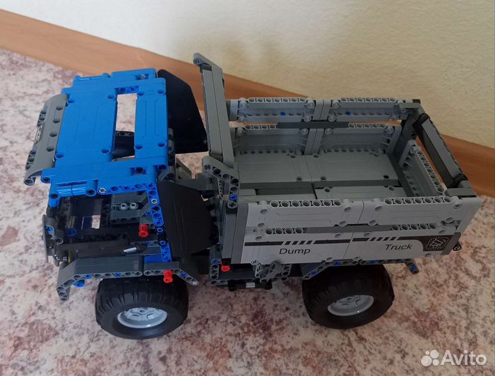 Лего машинка