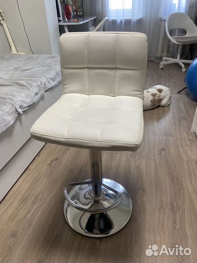 Стул барный мягкий