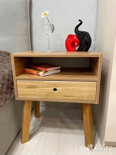 Тумбочка для комнаты
