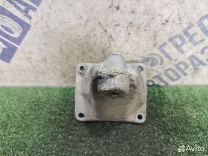 Кронштейн двигателя правый Mercedes-Benz Clk 230