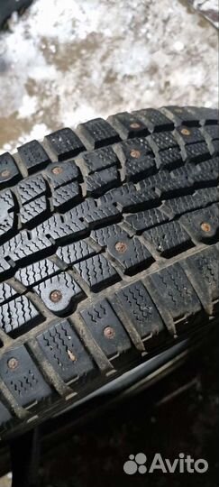 Dunlop SP Winter Ice 01 205/60 R16 92T