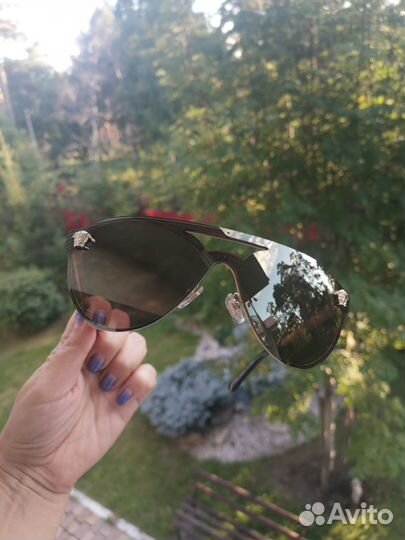 Солнцезащитные очки женские брендовые