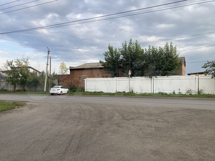 Здание, 318 м²