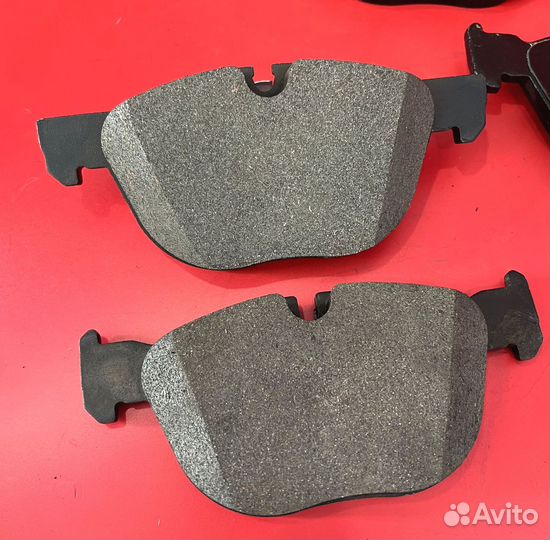 Колодки передние тормозные BMW X6