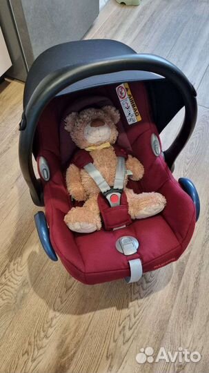 Автокресло, автолюлька Maxi-Cosi CabrioFix, red