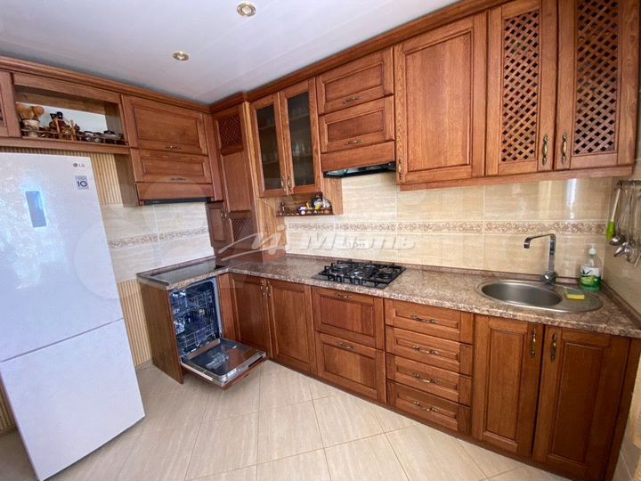 Дом 280 м² на участке 6 сот.