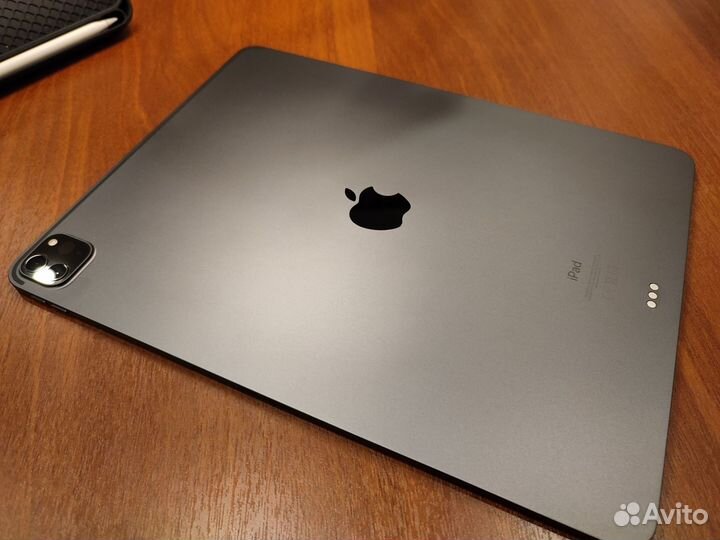 iPad pro 12.9 256gb (стилус +чехол)