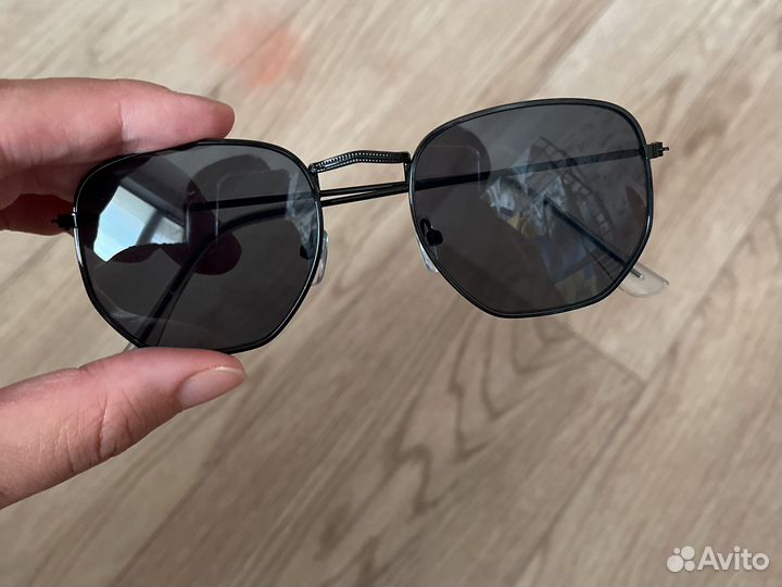 Солнцезащитные очки