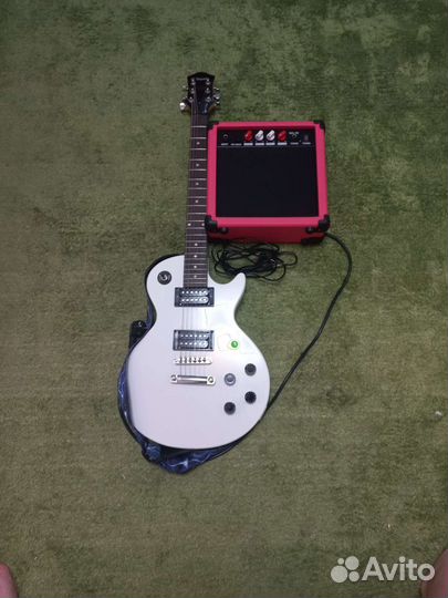Электрогитара terris с комбиком rocket 15g