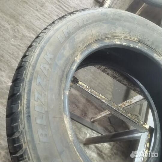 Bridgestone Blizzak LM-18 225/60 R15