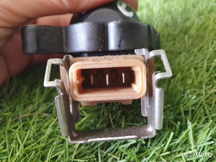 Катушка зажигания Bmw 7 E39 M52B25 2.5Л 1998