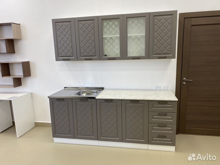 Кухня готовая новая