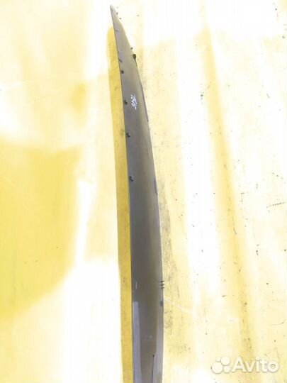 Обшивка крышки багажника VW Touareg фольксваген