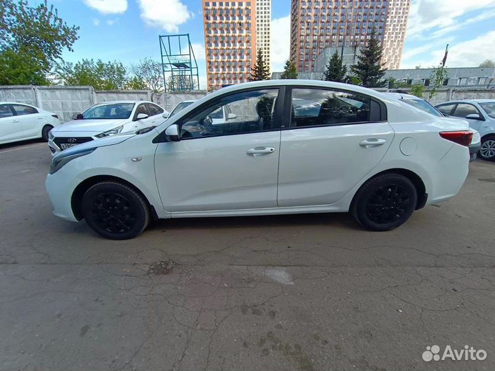 Аренда авто под доставку Kia Rio