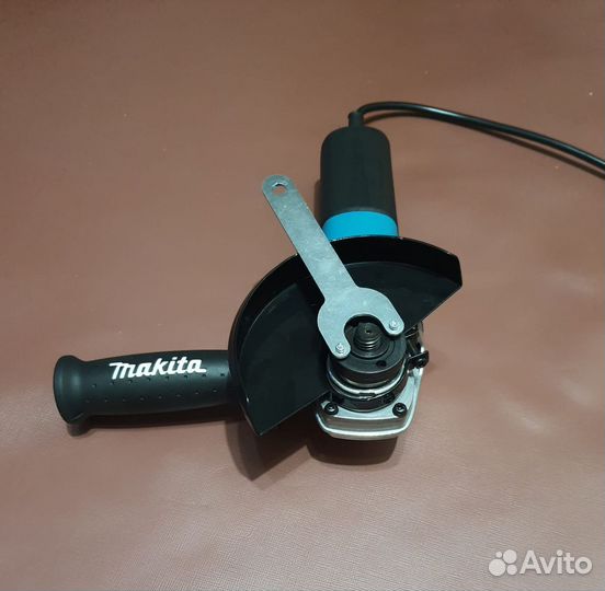 Аккумуляторная дрель шуруповерт и балгарка makita