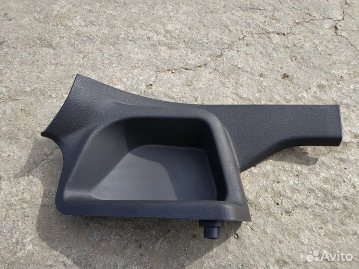 Накладка порога внутрен задняя левая Ford Focus 3