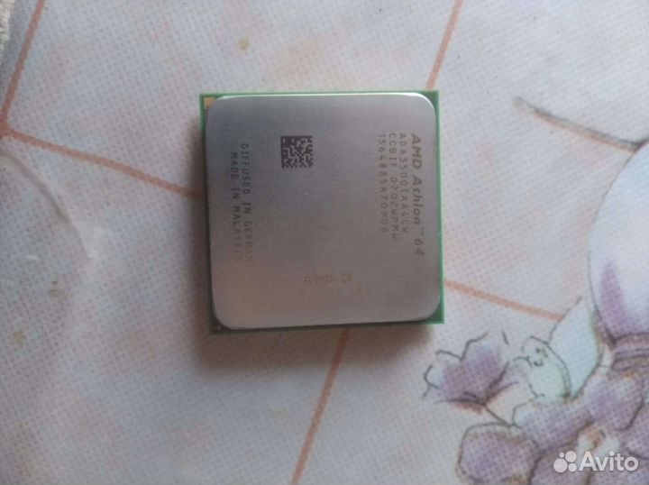 Материнская плата с процессором и памятью