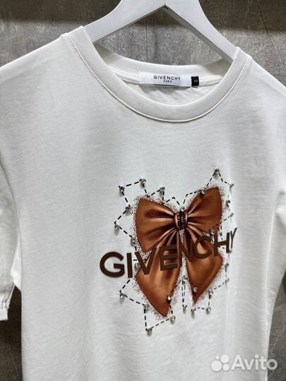 Футболка женская givenchy