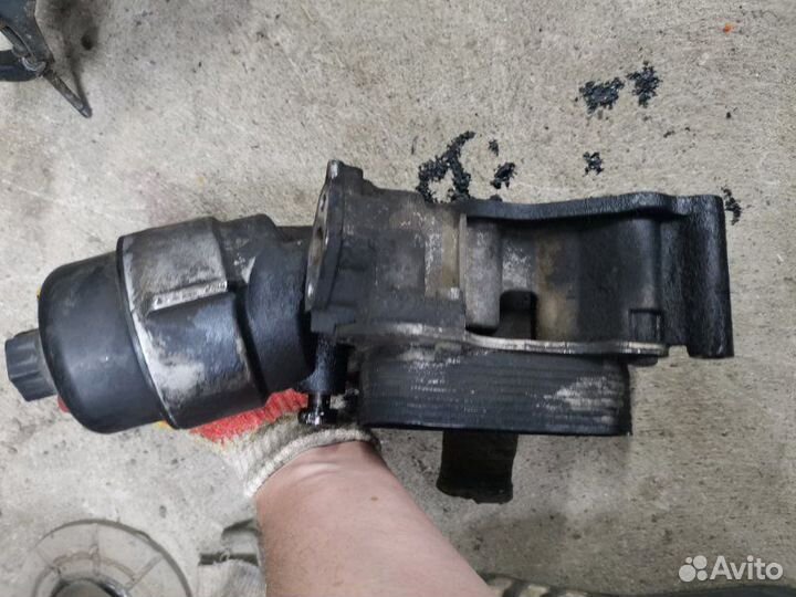 Радиатор масляный Opel Astra универсал Z13DTH 2008