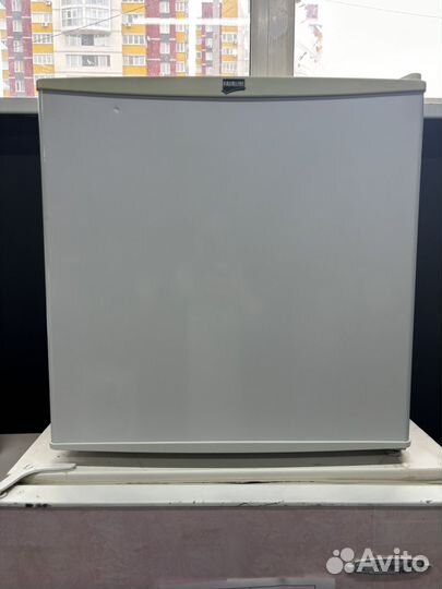 Холодильник маленький