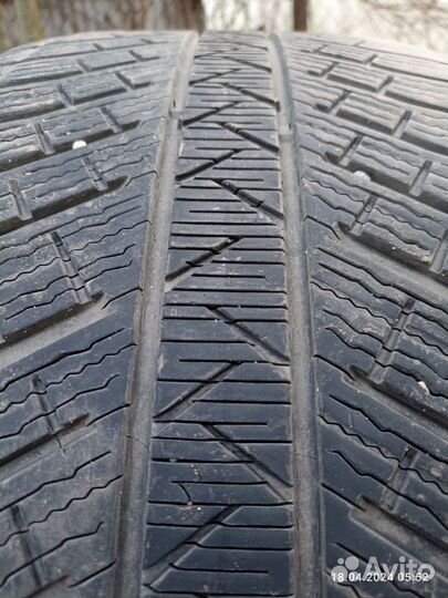 Michelin Pilot Alpin 5 SUV 275/40 R21 и 305/35 R21