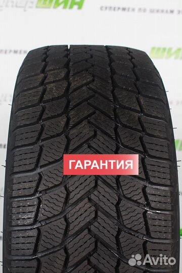 Michelin X-Ice Snow SUV 245/45 R20