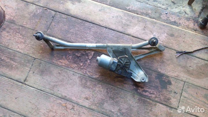 Трапеция дворников с мотором Рено Логан