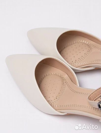 Туфли бежевые 37 размер