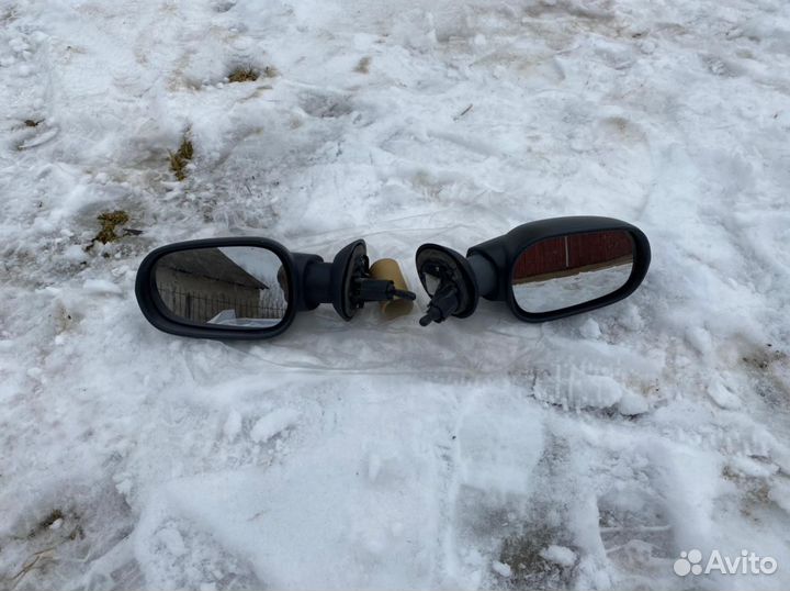 Зеркало рено логан