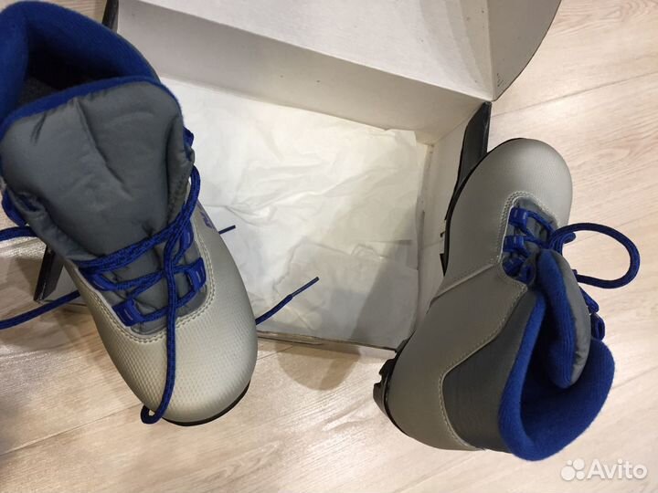 Ботинки лыжные