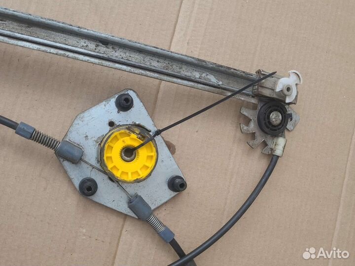 Стеклоподъемник передний левый Audi A4 B6