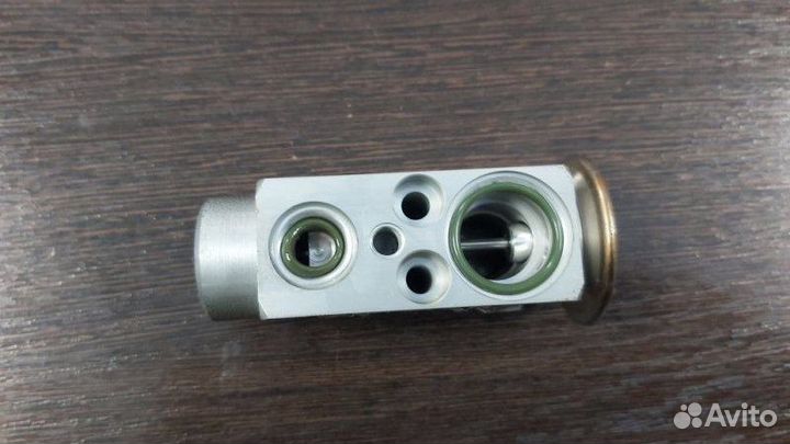 Клапан кондиционера Bmw X5 E53 M62 4.6IS 2002