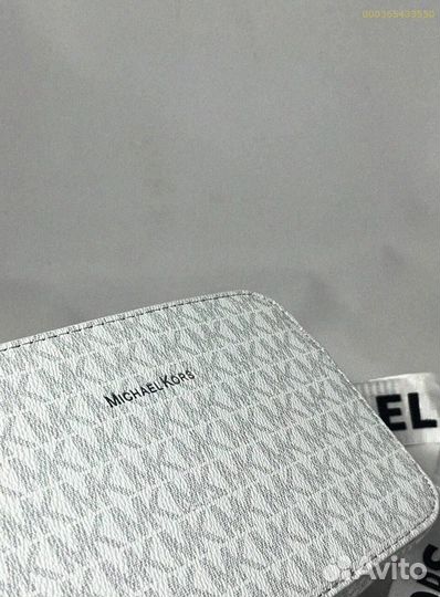 Michael Kors: безупречная сумка через плечо