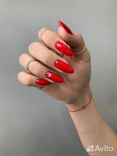 Маникюр, педикюр