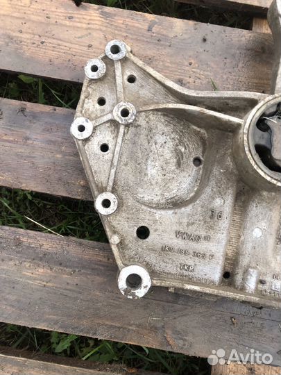 Подрамник передний VAG 1K0 199 369 F