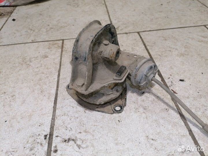 Подушка двигателя правая Honda Accord 4D CD4 F20B