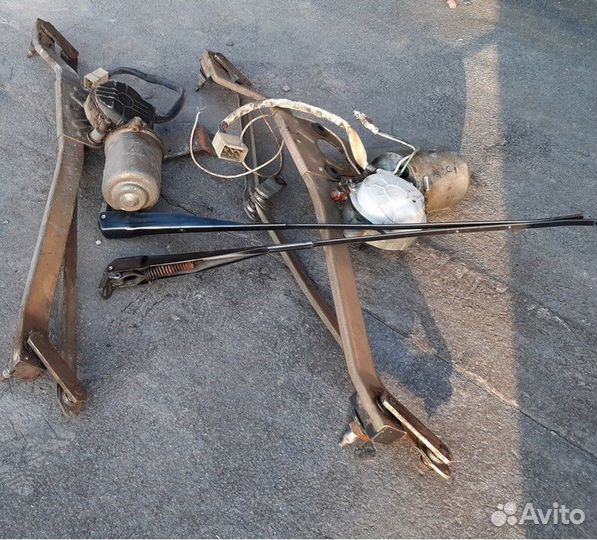 Электродвигатель стеклоочистителя