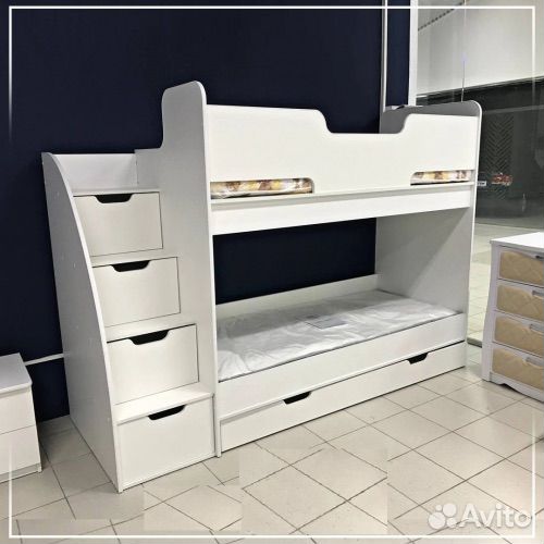 Двухъярусная кровать