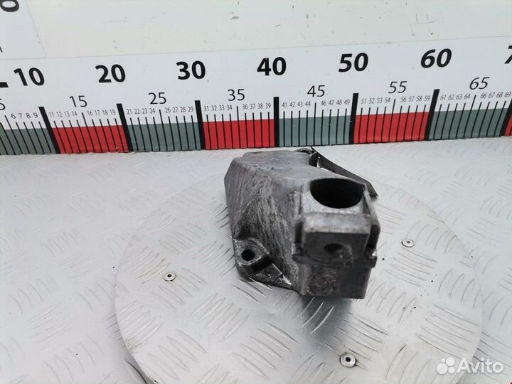 Кронштейн двигателя Audi A4 B5 рест. 2001