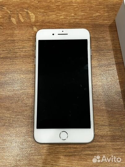 iPhone 8 Plus, 64 ГБ